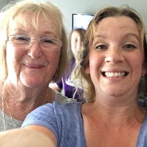 Meet your Posher, Laura